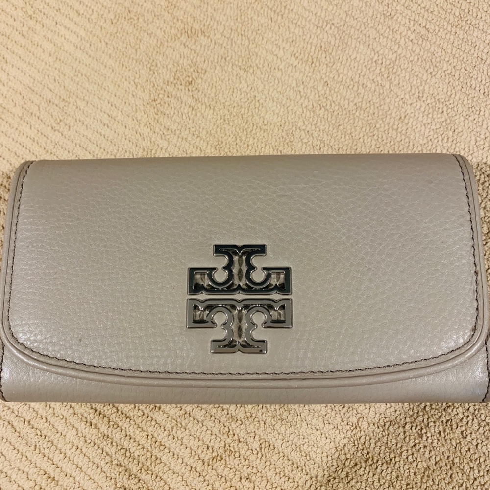 Authentic Tory Burch Britten wallet
